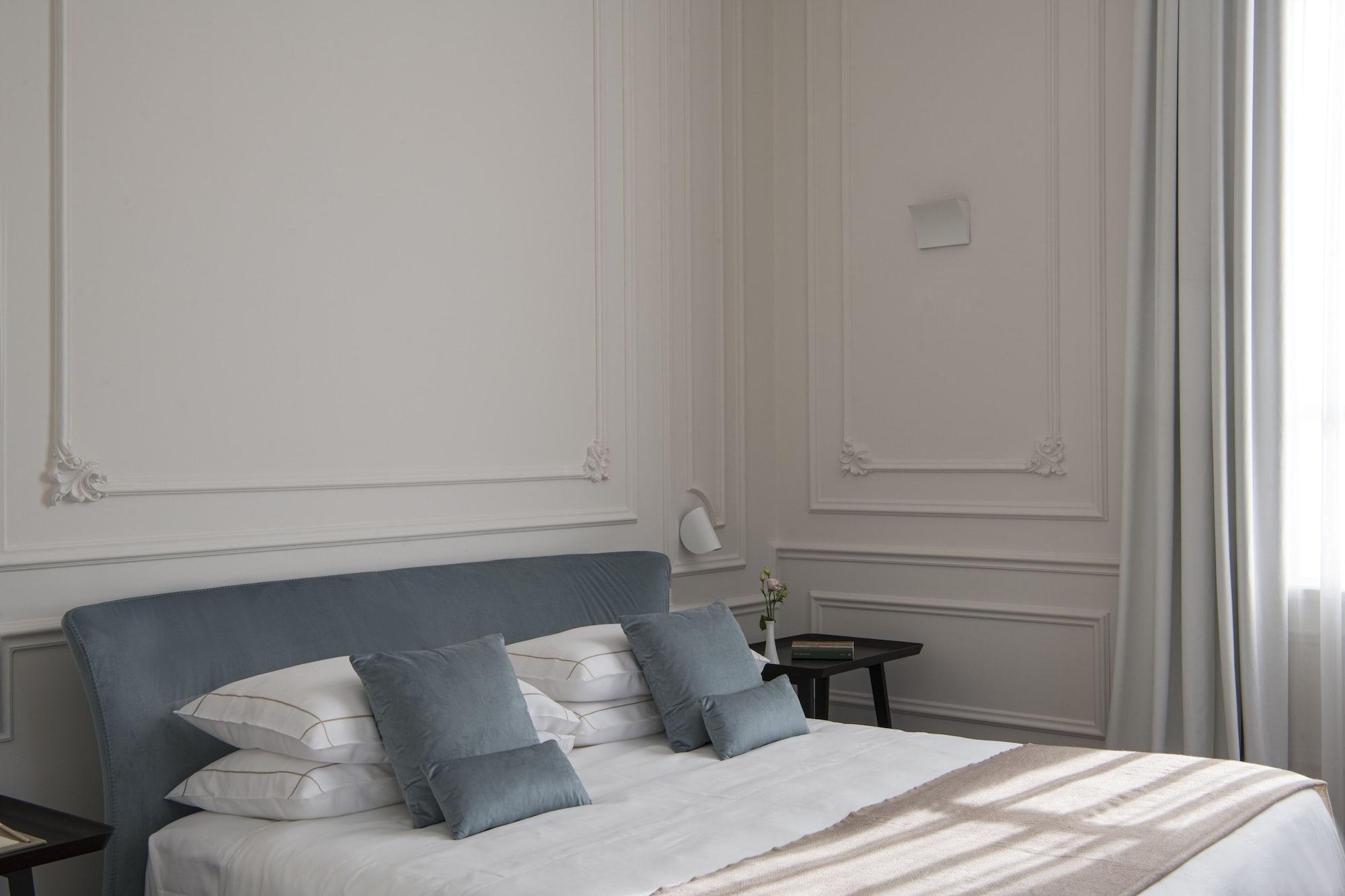 Honeymoon, Suite, Garden View, Garden Area