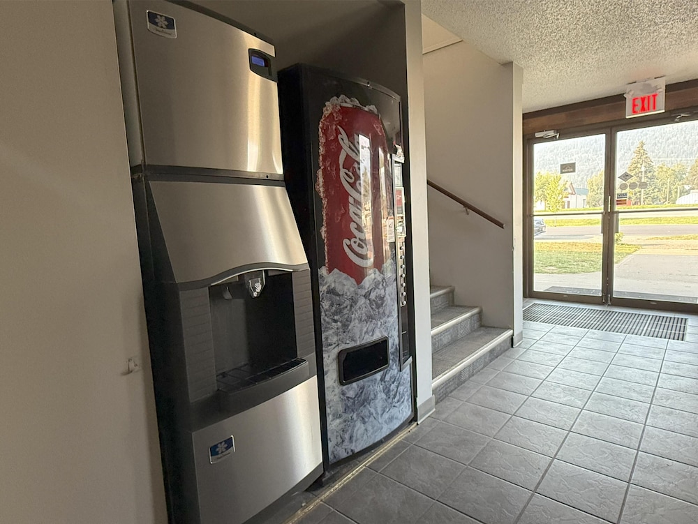 SureStay by Best Western Smithers 40/57