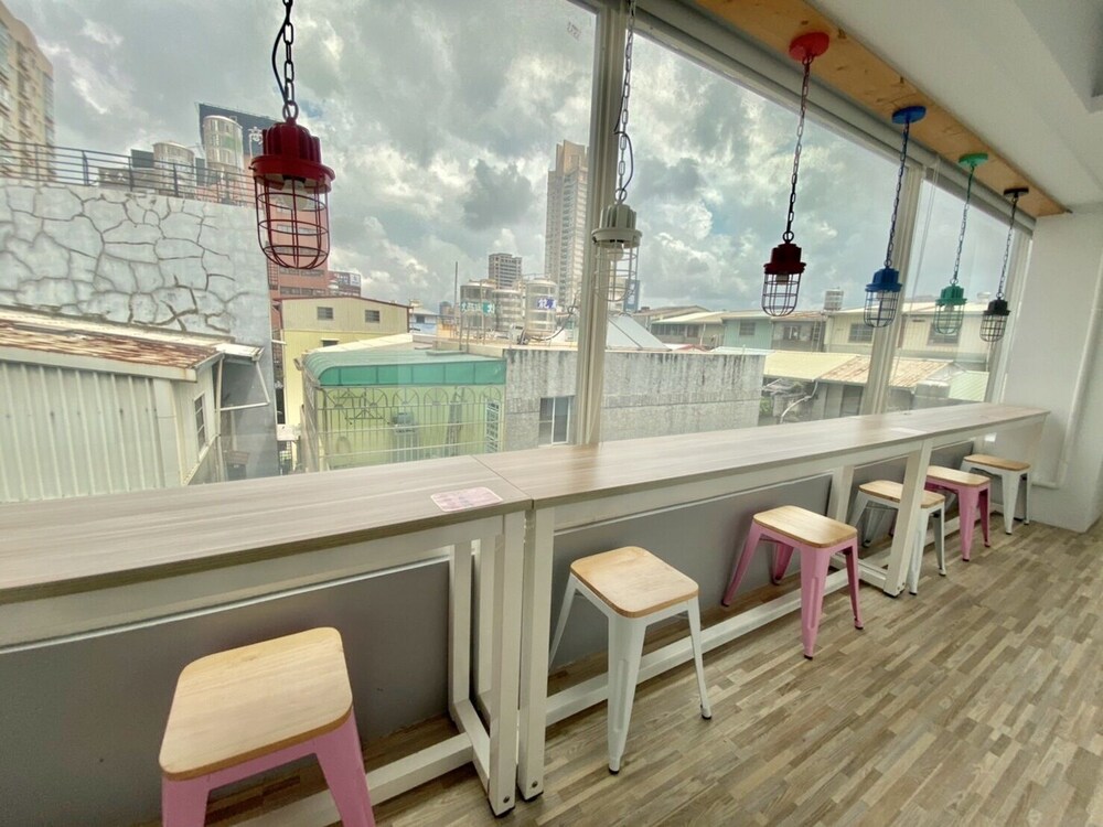 Flyinn Hostel 45/50