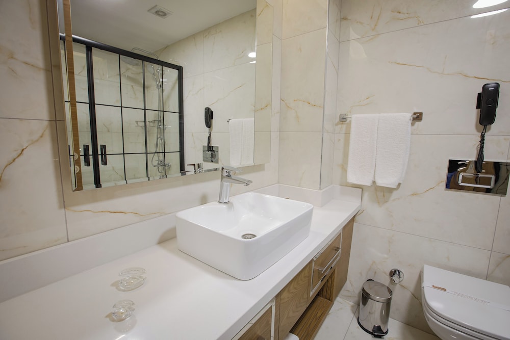 Bahcelievler Hotels 49/50