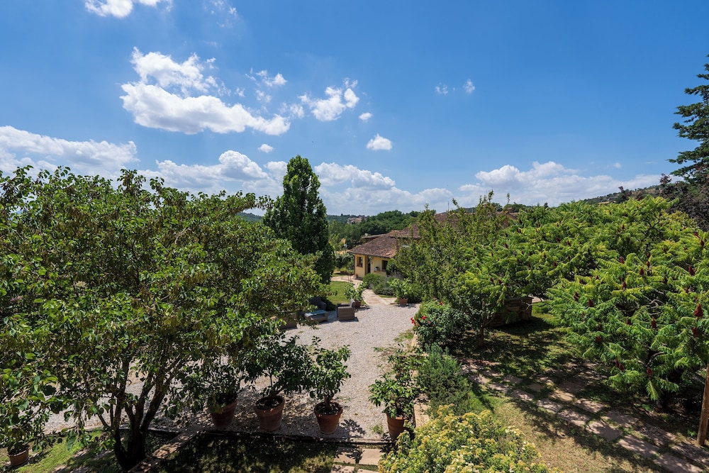 Borgo Mandoleto Hotel 47/50
