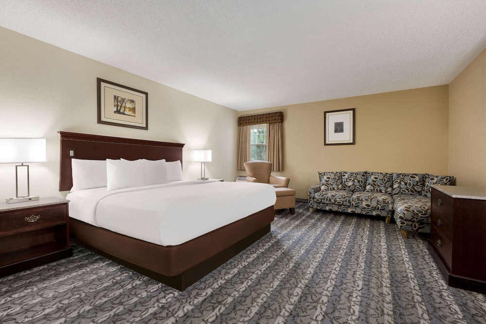 Travelodge by Wyndham Coffeyville 12/48