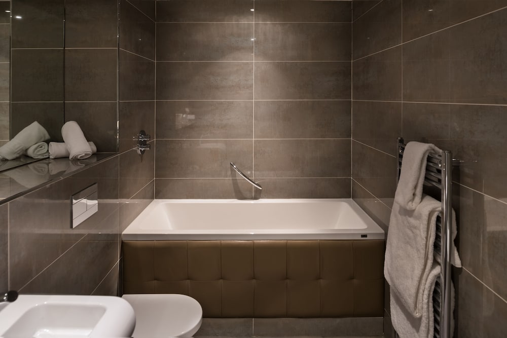 Radstone Hotel 45/50