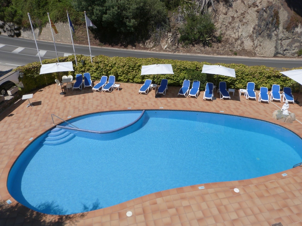 Gran Sol Hotel 1/68