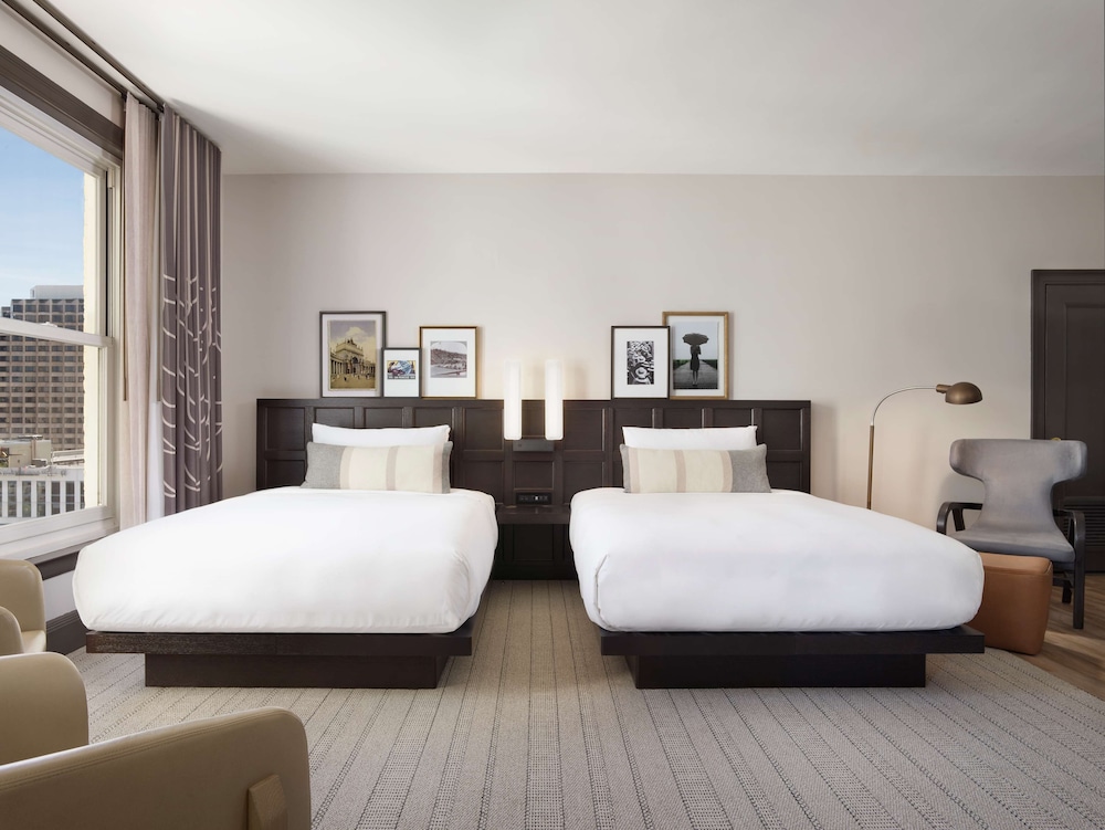 Junior Suite, 2 Queen Beds