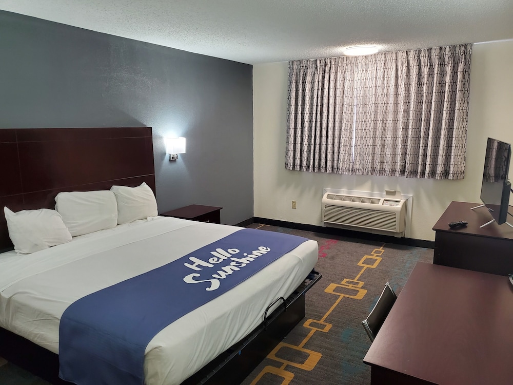 Days Inn by Wyndham Lawton 18/47