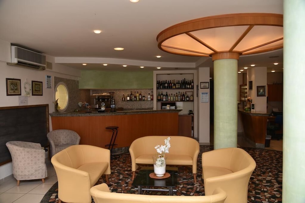 Hotel Marina 43/58