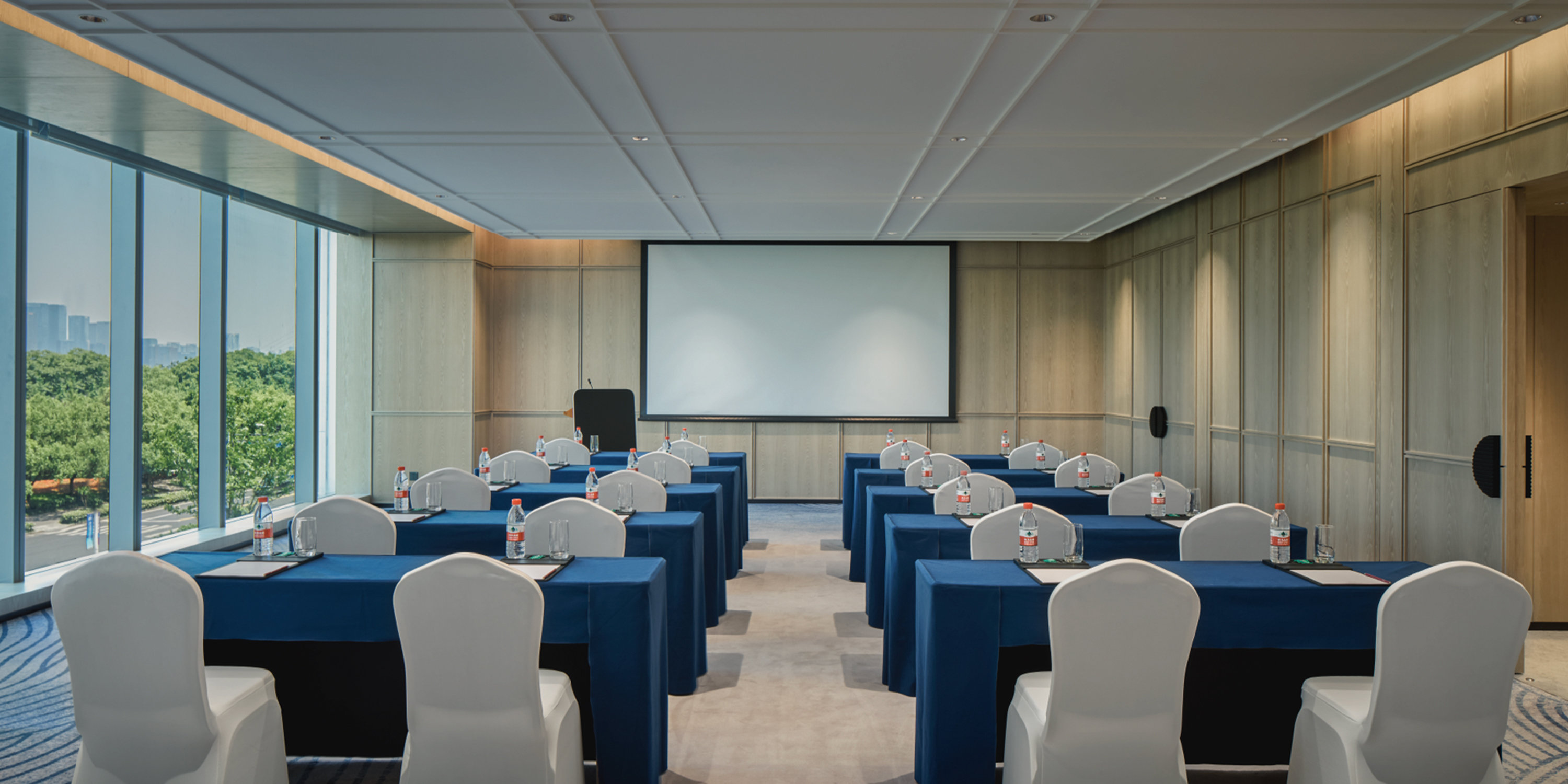 Crowne Plaza Hangzhou Riverside by IHG 37/50