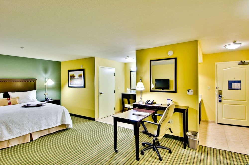 Hampton Inn And Suites Moreno Valley 20/63