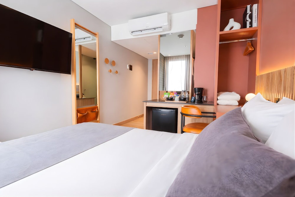 غرفة سوبيريور بسرير كوين بشرفة، Heiss Hotel 2/10