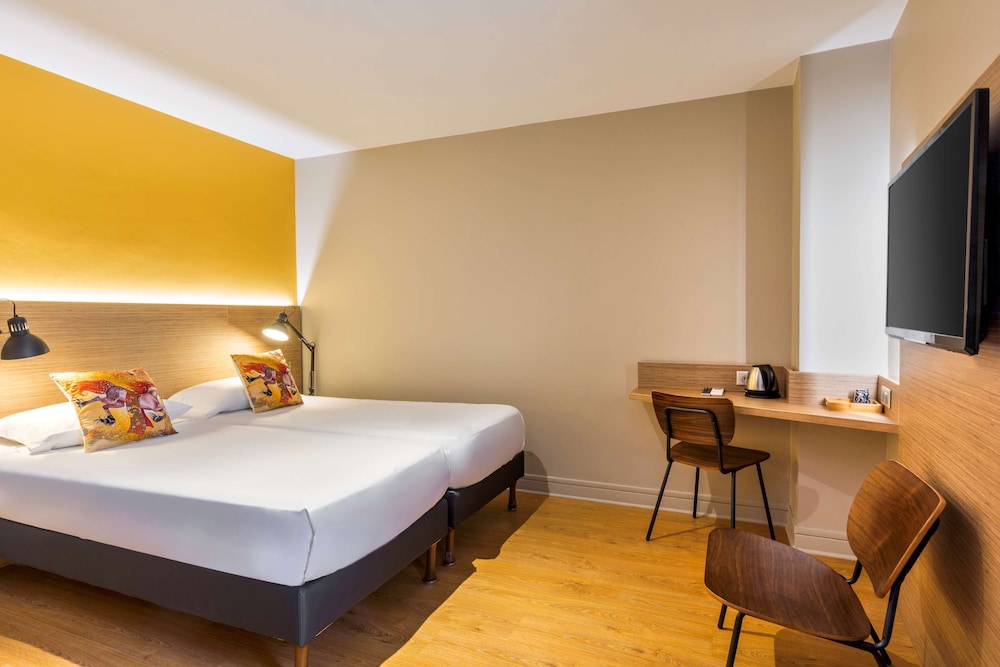 Hotel du Nord 7/48