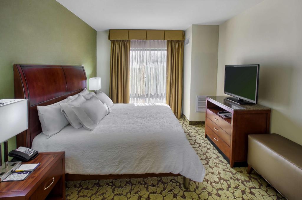 JUNIOR SUITE, KING BED, ACCESSIBLE
