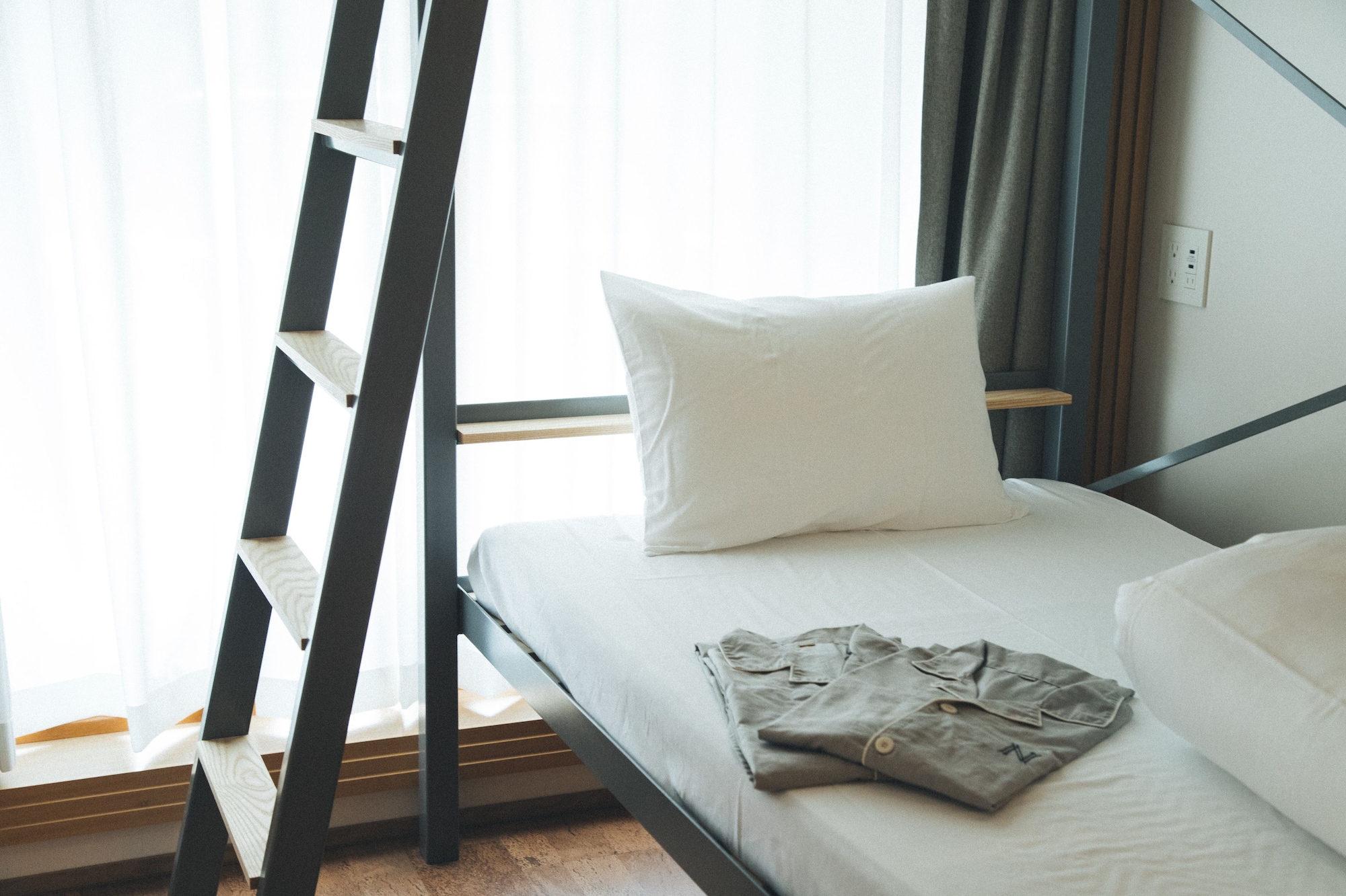 ROOM, TWIN BEDS, BUNK BED