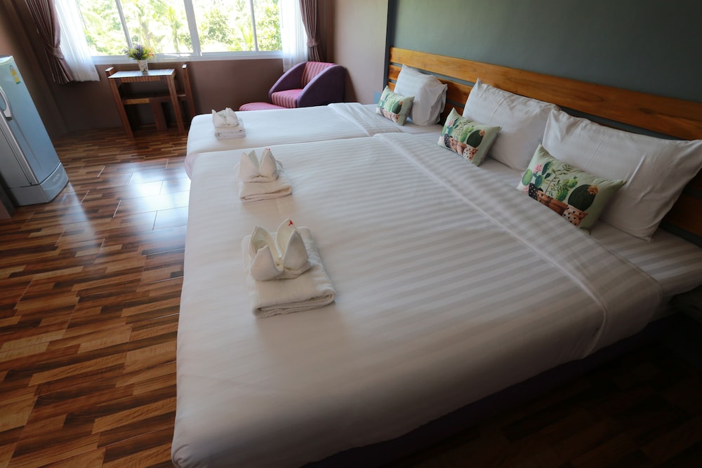 Greenery Resort Koh Tao 10/31