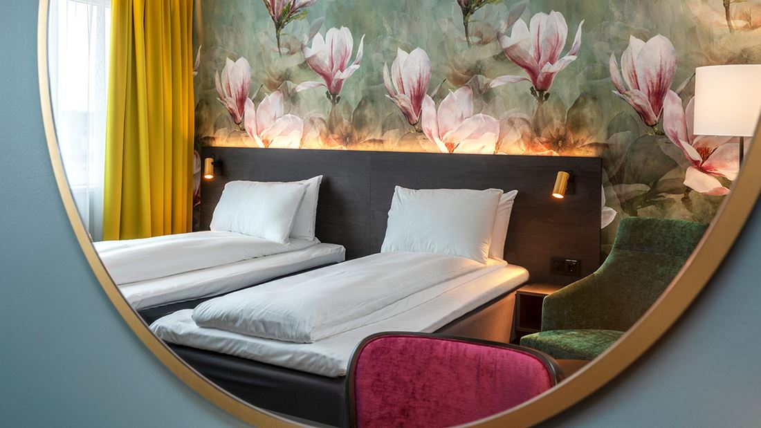 Room, Twin Beds