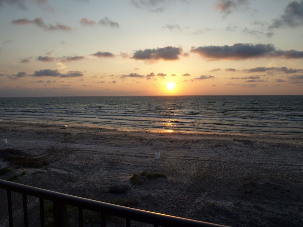 Sea Vista by South Padre Condo Rentals 36/50