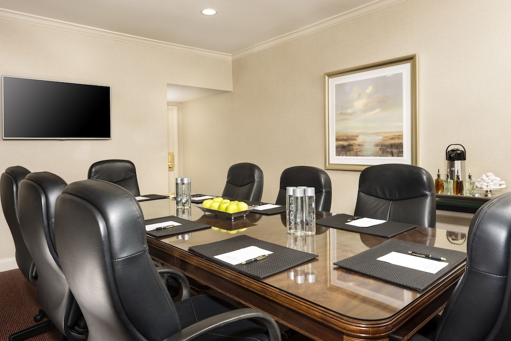 Ayres Hotel Suites Costa Mesa Newport Beach 34/50
