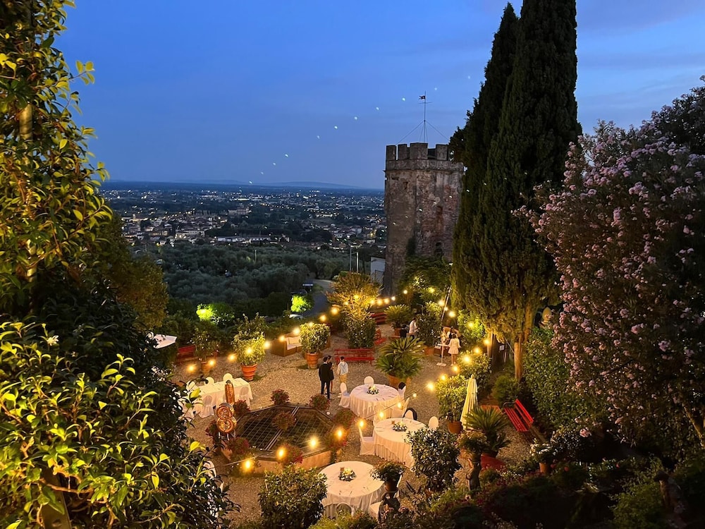 Hotel Villa Sermolli 44/50