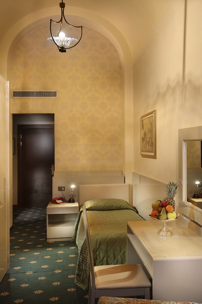Grand Plaza Locanda Maggiore 6/28