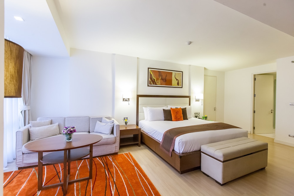 Oakwood Residence Sukhumvit 24 Bangkok 24/26