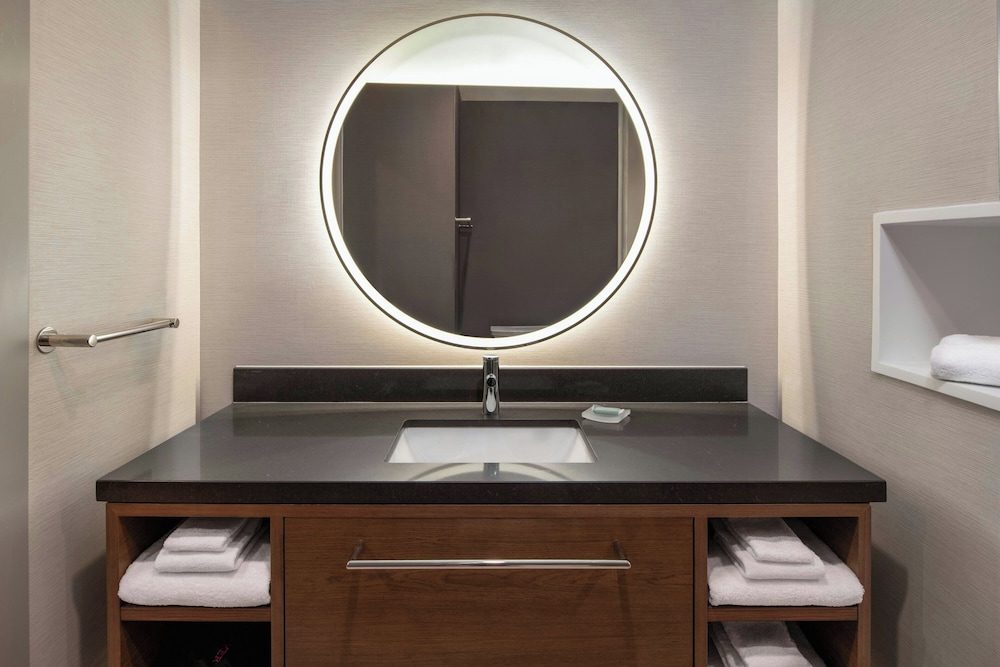 Courtyard By Marriott San Bernardino Loma Linda 42/45