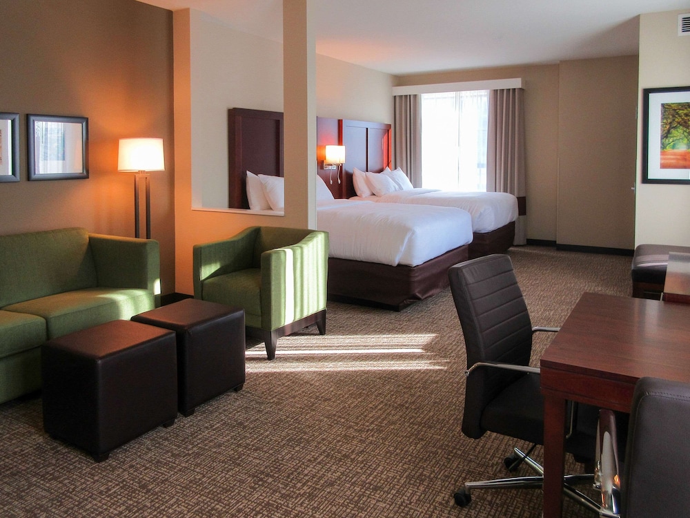 Comfort Suites Summerville 6/19