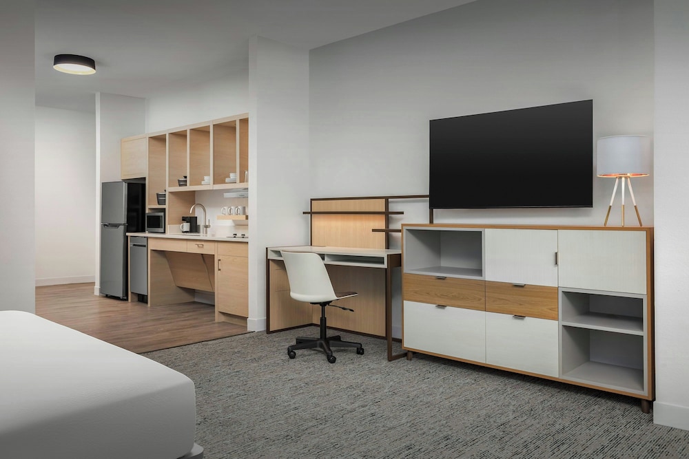 TownePlace Suites by Marriott Forney 29/37