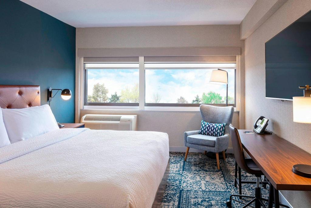 Pure, Wellness, Deluxe, King Bed