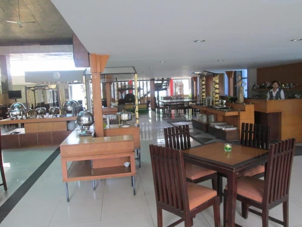 Lpp Convention Hotel Yogyakarta 30/37