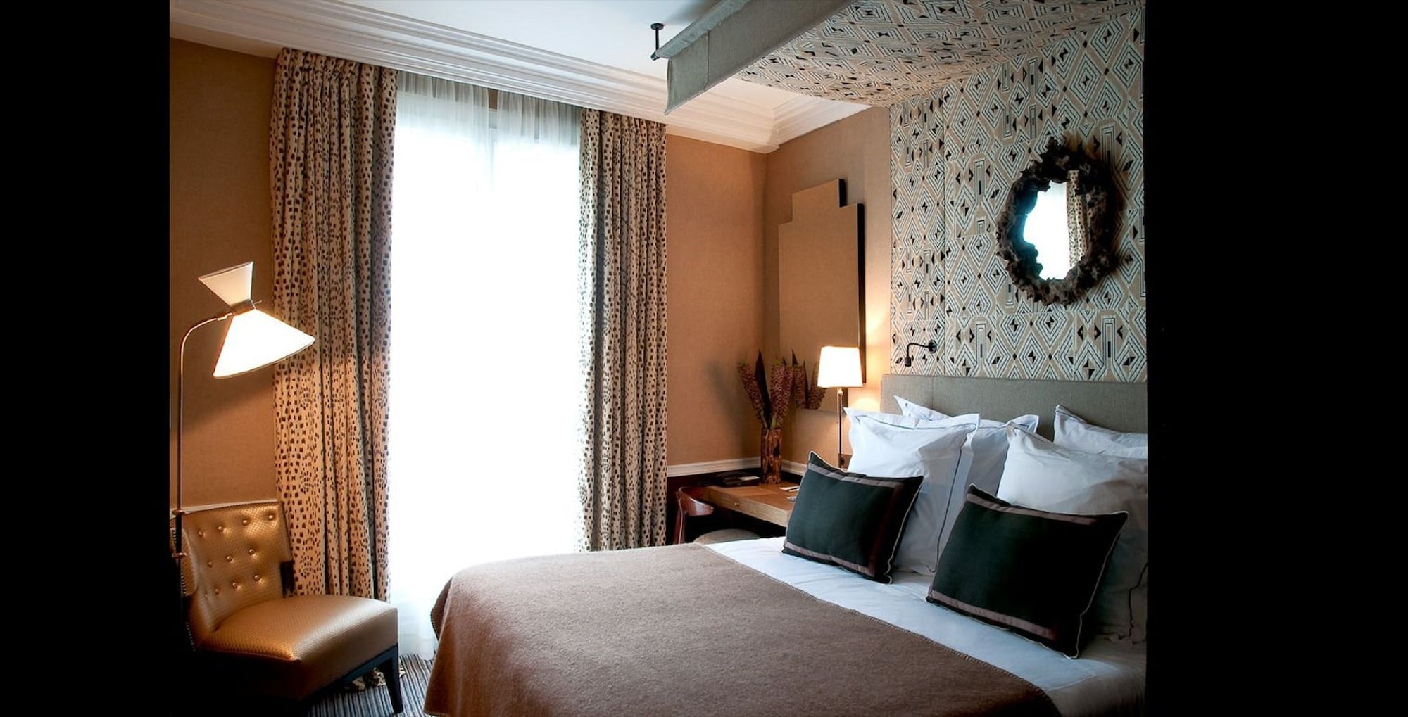 Deluxe, Double Bed