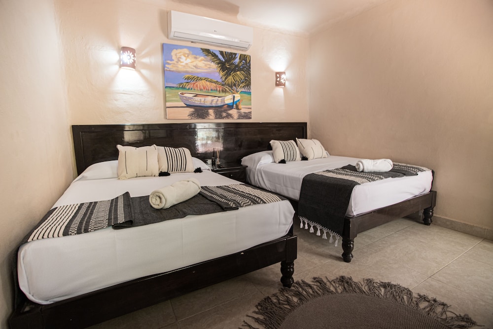 Macondo Holbox Hotel Boutique 24/49