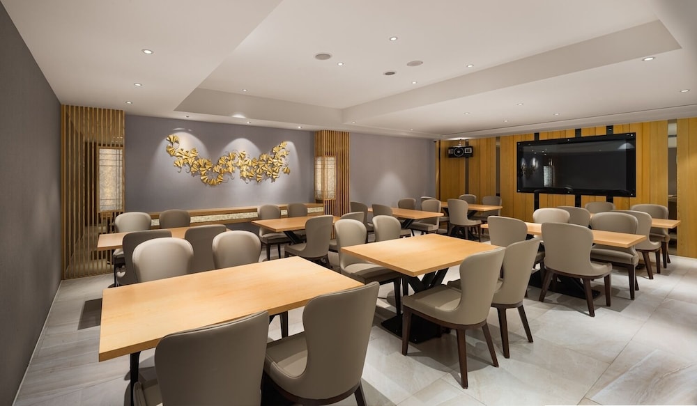 Gamalan FL Spring Hotel 35/42