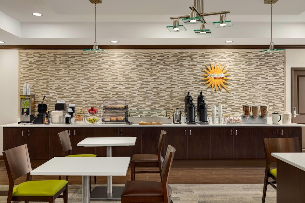 La Quinta Inn Suites By Wyndham Memphis Wolfchase 43/63