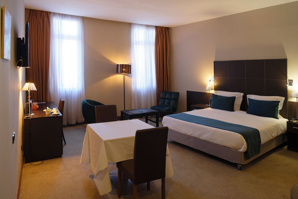 TANA Hotel 14/62