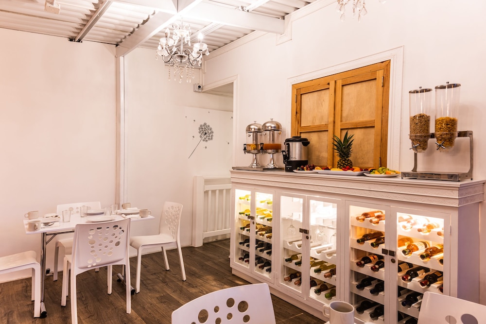 Ataraxy Hotel Boutique 38/50