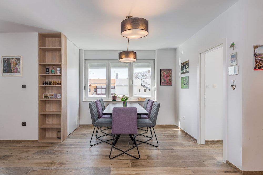 Bells & Whistles, Comfortable Condo 14/30