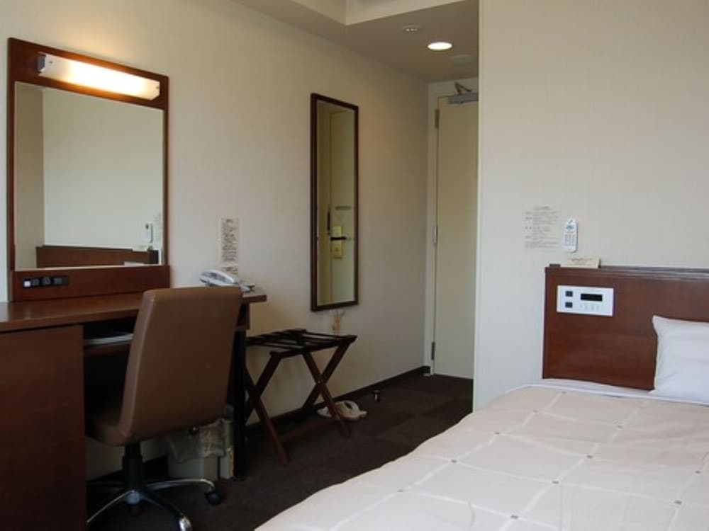 Hotel Route-Inn Nabari 3/32