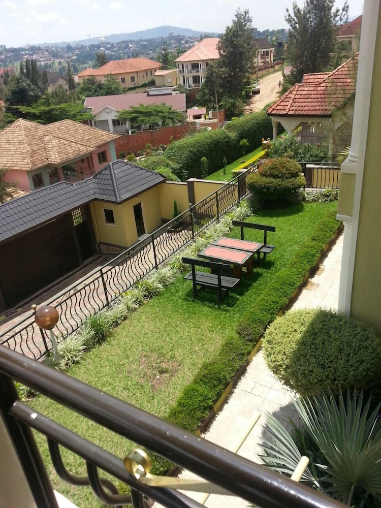 Primebiz Apartments 17/22