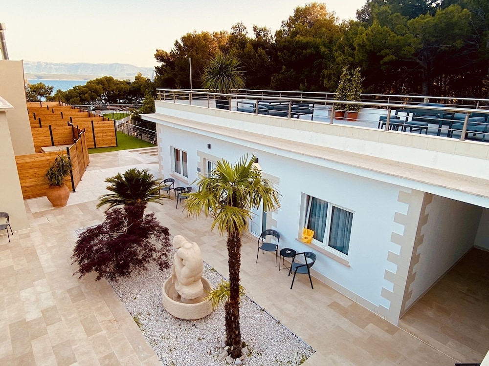 Zlatni rat Beach Resort 1/50