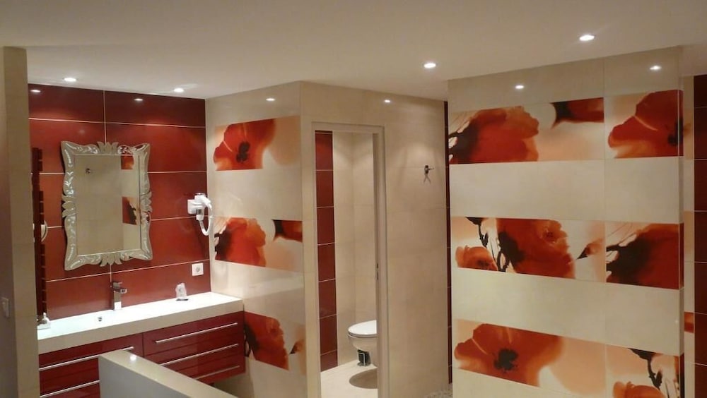 INTER-HOTEL LES COQUELICOTS 25/25