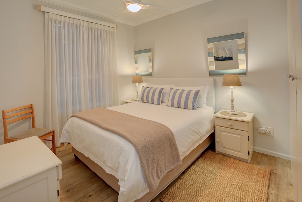 2 BEDROOMS