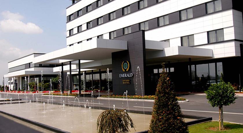 Emerald Hotel 36/37