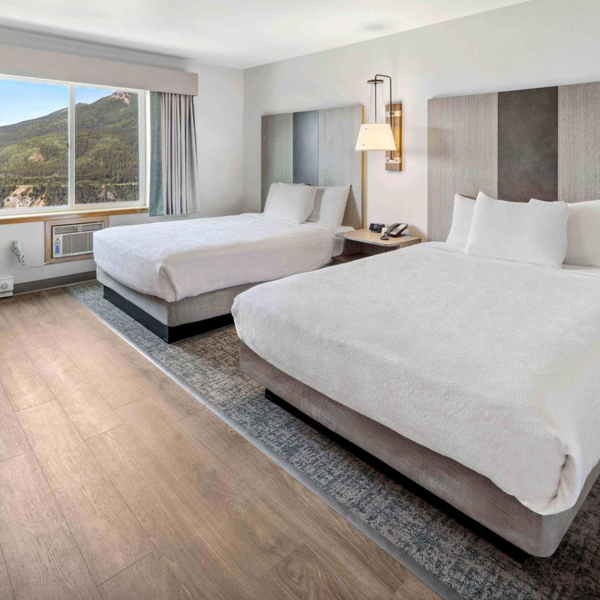 Room, 2 Queen Beds, Canyon View