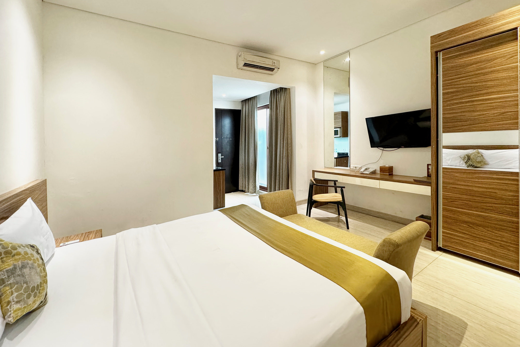 جناح بزنس، Rasuna Icon Hotel 2/7