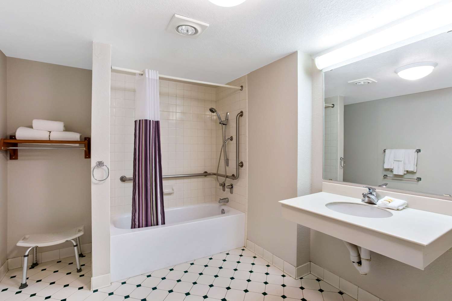 Ramada by Wyndham Westminster Denver 49/50