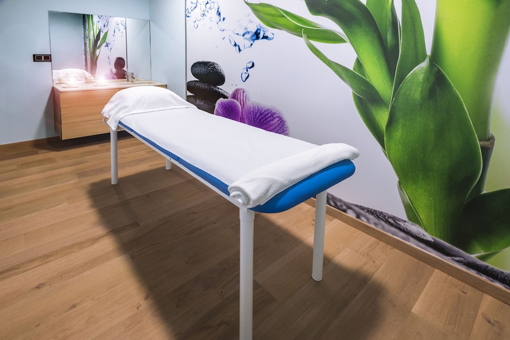GHT Oasis Tossa & Spa 35/71