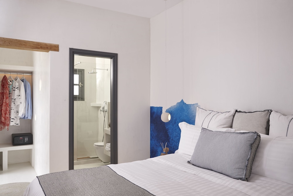 Parian Boutique Hotel 16/48
