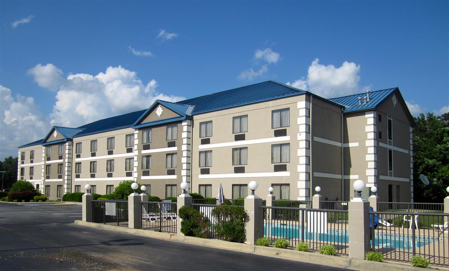 Best Western Executive Inn & Suites 2/26