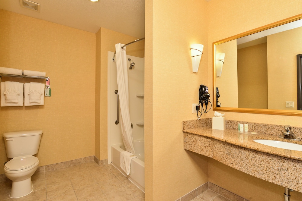 Comfort Suites Glendale State Farm Stadium Area 16/45