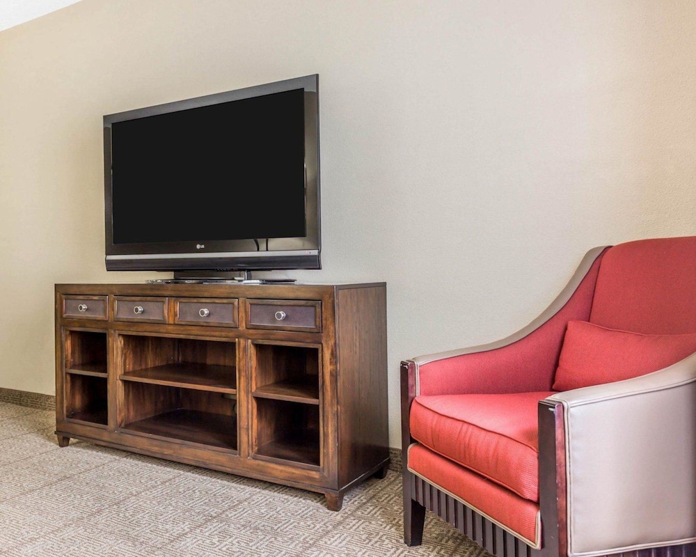 Comfort Suites At Isle Of Palms Connector 20/48